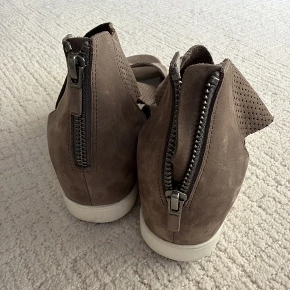 Eileen Fisher Taupe Gray Strap Platform Sandal Shoe Women's 8 Suede Perforated - Picture 2 of 10